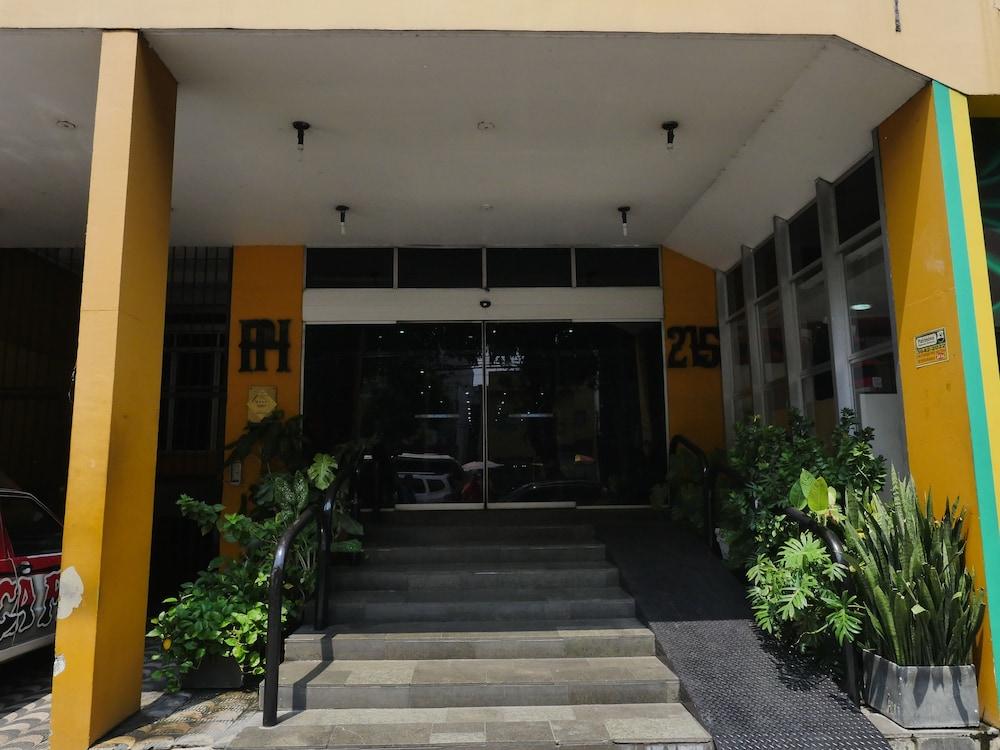 Plaza Hotel Μανάους Εξωτερικό φωτογραφία